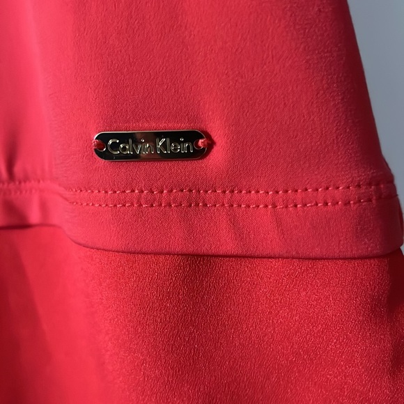 Like new Calvin Klein tunic top - Picture 2 of 4